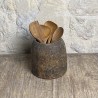 Pot à grain indien en bois: un pot à ustensiles original et brute chez pH7